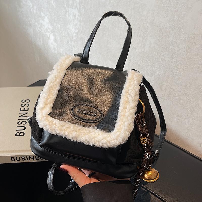Niche Design Women's Backpack Autumn and Winter New Retro Fashionable Small Backpack Casual Commuting Travel Backpack