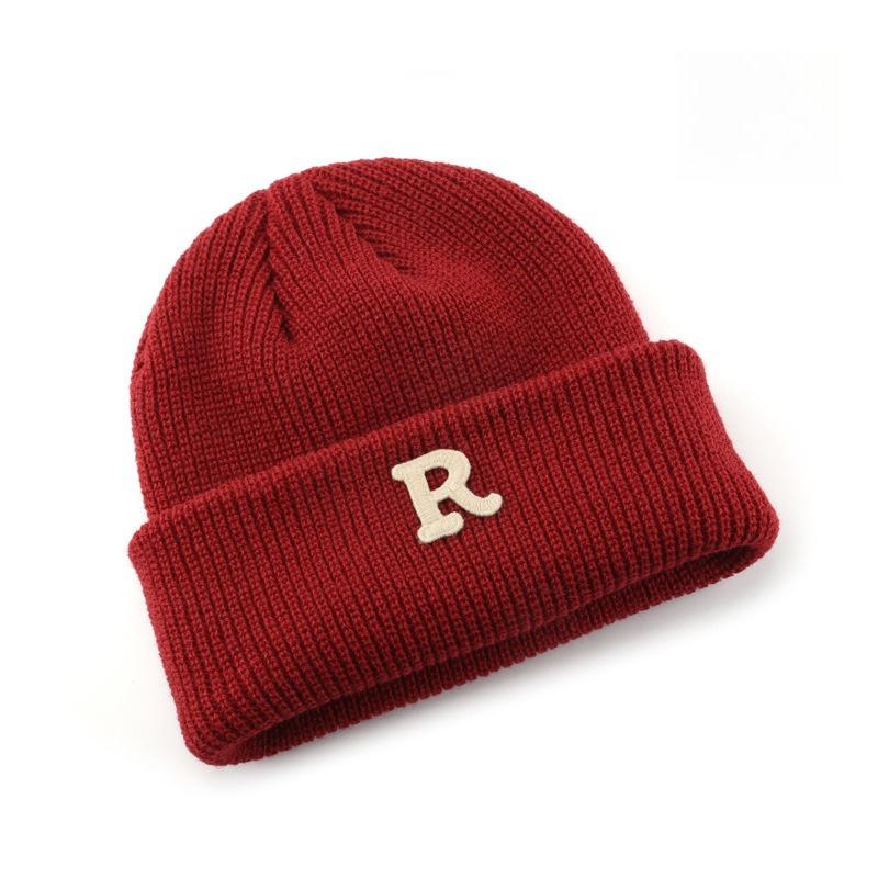 1pc Solid Color Letter R Rolled Edge Knitted Hat for Men and Women,Simple and Warm Beanie for Daily Use or As A Gift for Friends