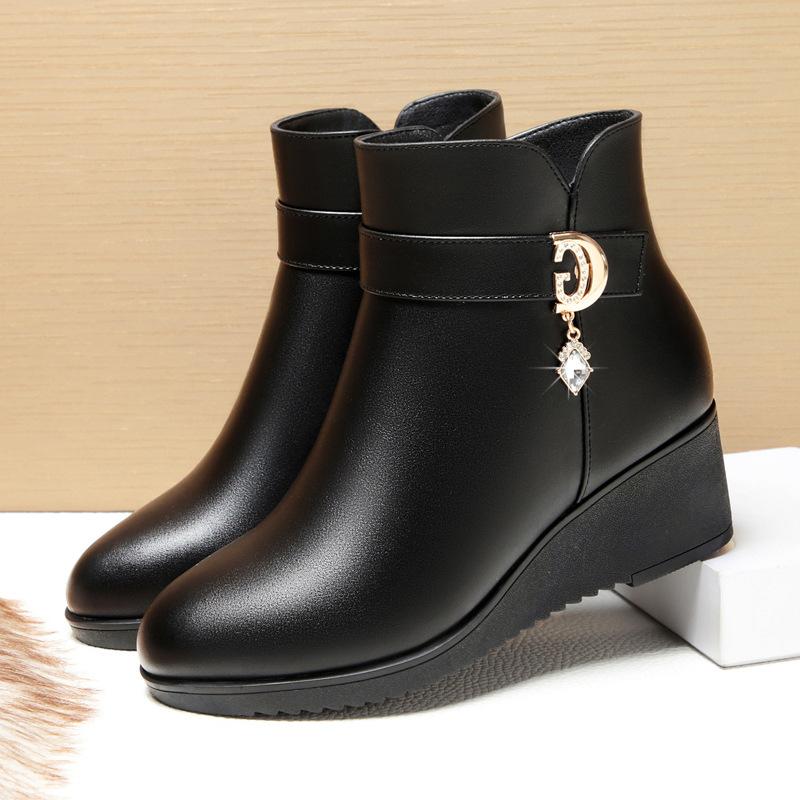 

женские весенние ботинки из натуральной кожи среднего возраста с мягкой нескользящей подошвой, короткие кожаные ботинки с тонким бархатом для женщин среднего и пожилого возраста 35