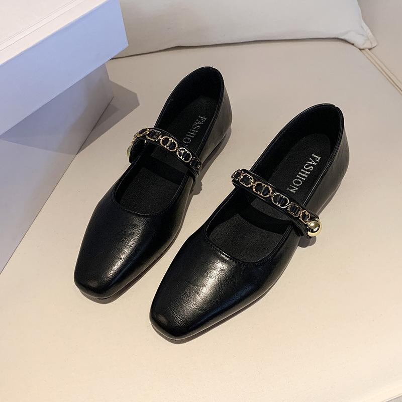 French retro single shoes women's 2025 spring and autumn new low-heeled square head shallow mouth one-word buckle with shallow mouth Mary Jane shoes