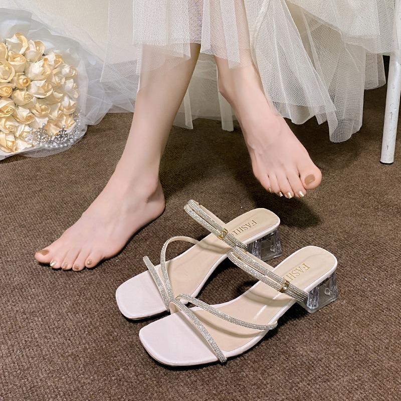 Coarse Heel Rhinestone Cool Slippers Women's Shoes Wear New Summer Temperament Cool Slippers