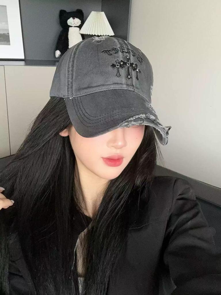 Fashion Hat American retro cross made old baseball cap for men and women couples with holes showing small faces versatile cap casual shade