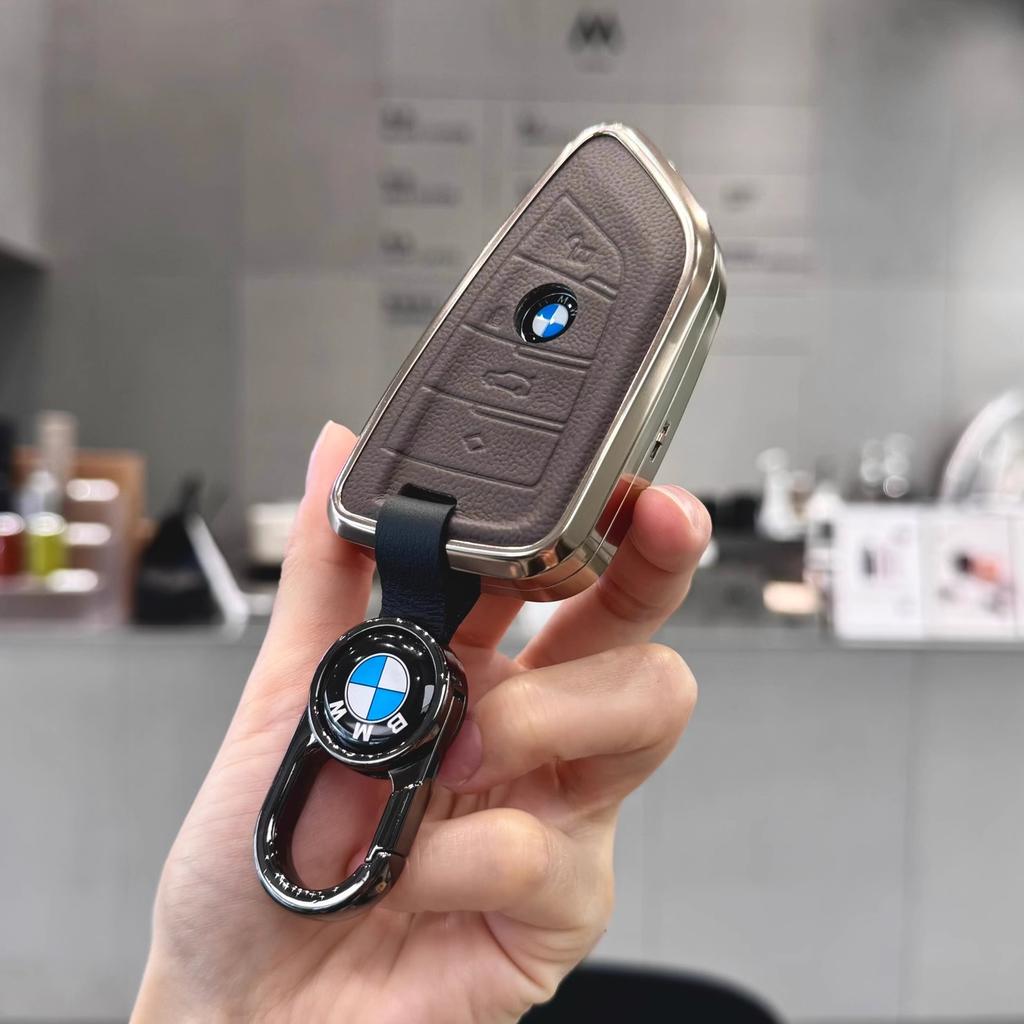 BAES5 New 2025 NEW Metal Car Key Case Cover Shell Fob For BMW i7 X7 G07 LCI iX I20 X1 U11 7 Series G70 G09 XM U06 G81 M3 2023 Protecto