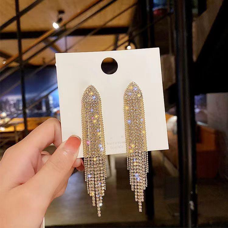 

Fashion exaggerated geometric rhinestone fringed long earrings women s new European and American ins temperament personalized stud earrings