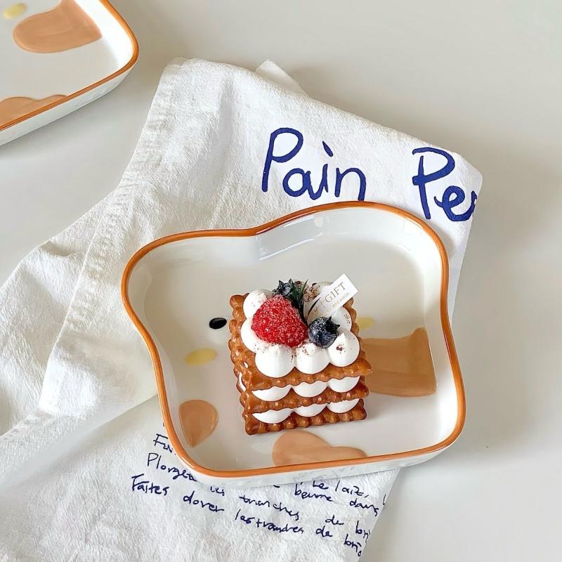 Cute Toast Bread Shaped Ceramic Plate Personalized Rectangular Cake Dim Sum Plates Household Fruit Snack Dish