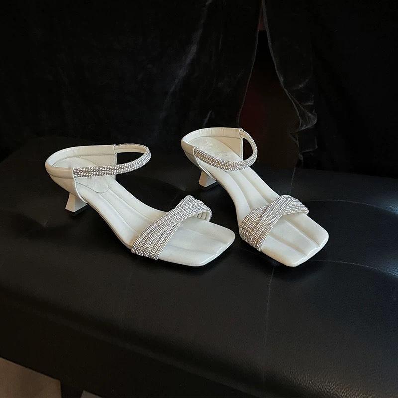 

Новые сандалии на высоком каблуке с кристаллами и стразами, летняя женская обувь, темпераментные хрустальные шлепанцы с открытым носком 40 бежевый