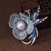 Retro Elegant Phoenix Embroidered Brooch for Women - High-End, Light Luxury Pin for Suit, Cheongsam, Corsage.