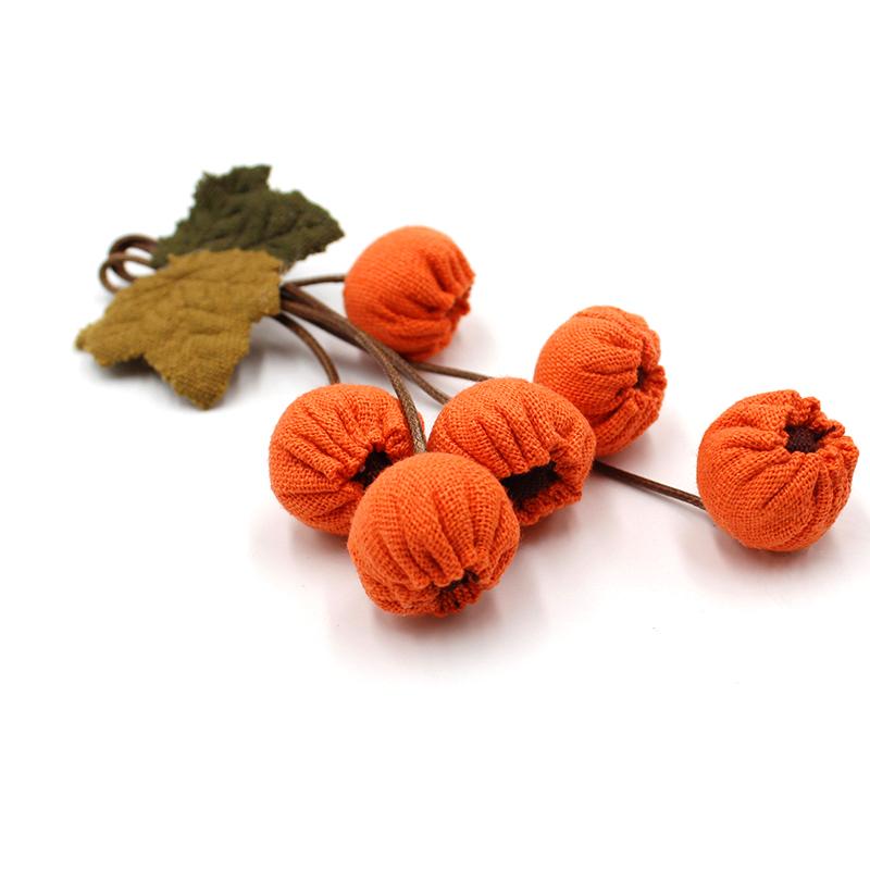 1Pc Fabric Art Originality Brooch Fresh Clothing Accessories Unique Flower Hawthorn Fruit Sweater Accessories