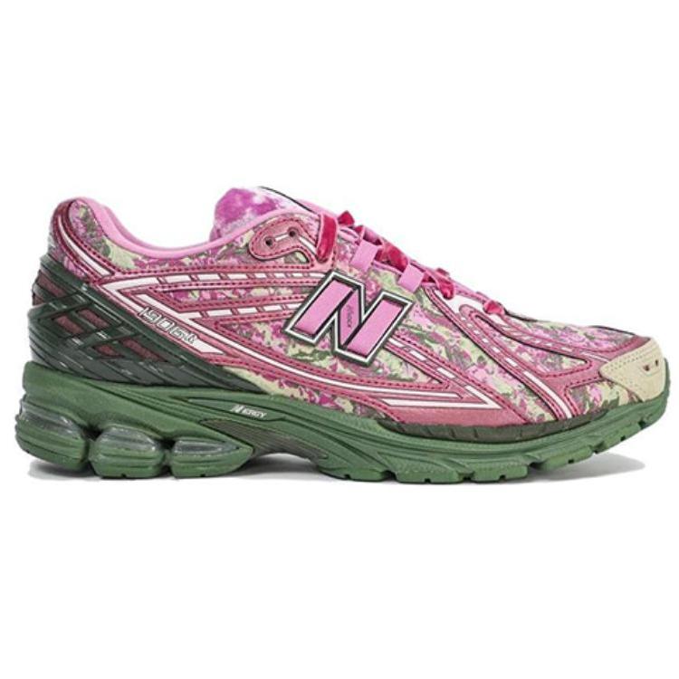 נעלי ספורט לגברים Jack Harlow x New Balance 1906R Rose Runner בצבע ורוד-ירוק-סגול-מטאלי M1906RJH