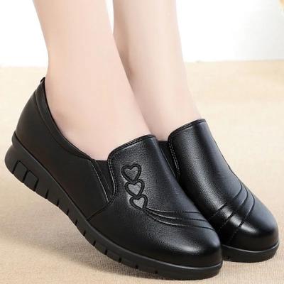 Buty damskie klasyczne okrągłe palce z nadrukiem serca antypoślizgowe wiosenne wsuwane buty do biura lady cool czarne mokasyny a398