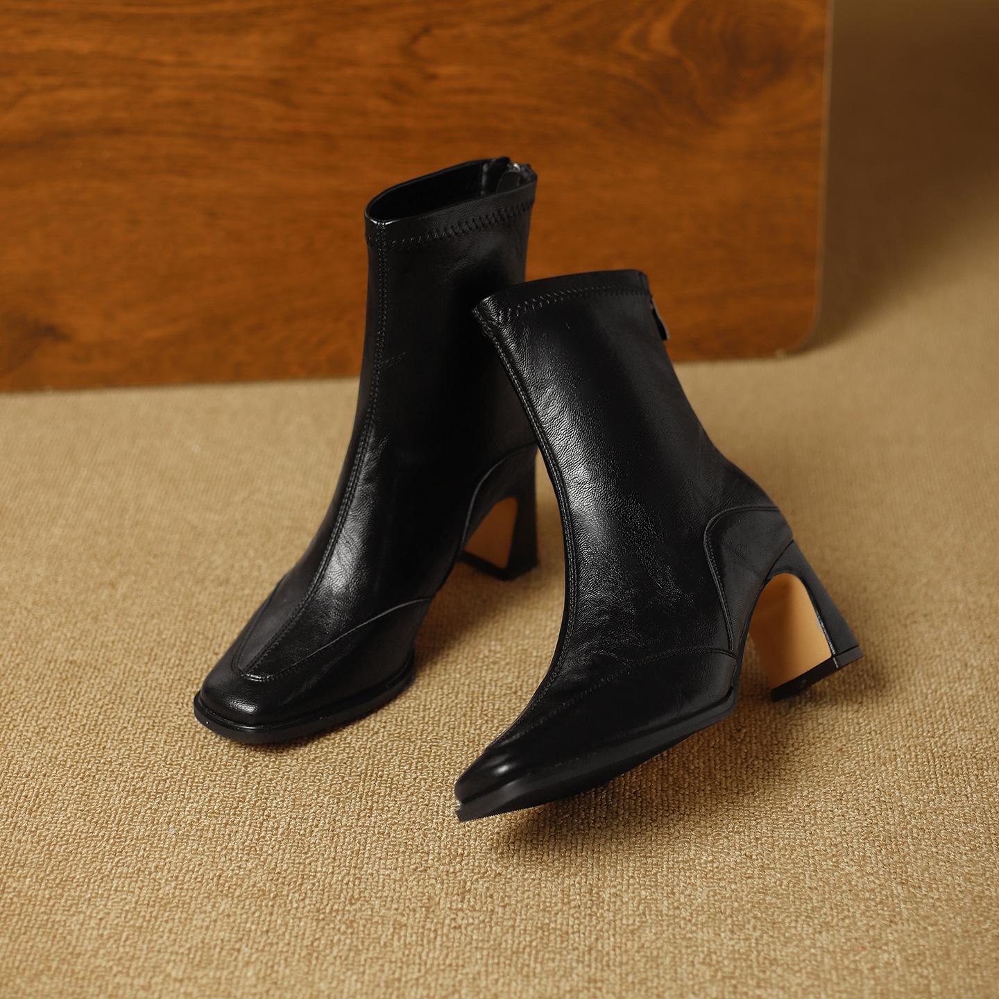 

French retro square head high-heeled short boots women s autumn new rear zipper soft leather fashion temperament versatile commuter Martin boots 34