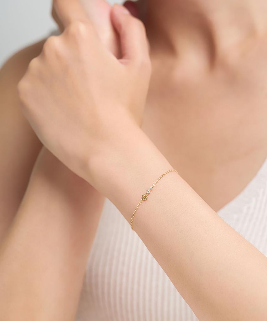 Lloyd Flat Daisy 10K Gold Bracelet Lwt25024T