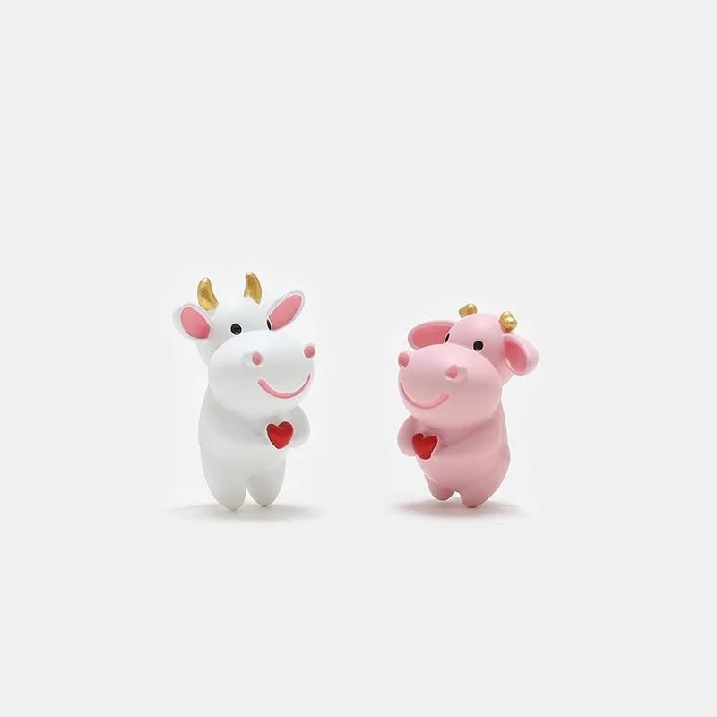 Little Bull Fridge Magnets Couple Animal Hugging Heart CartoonStereo Magnetic Sticker Cow Refrigerator Sticker Decoration