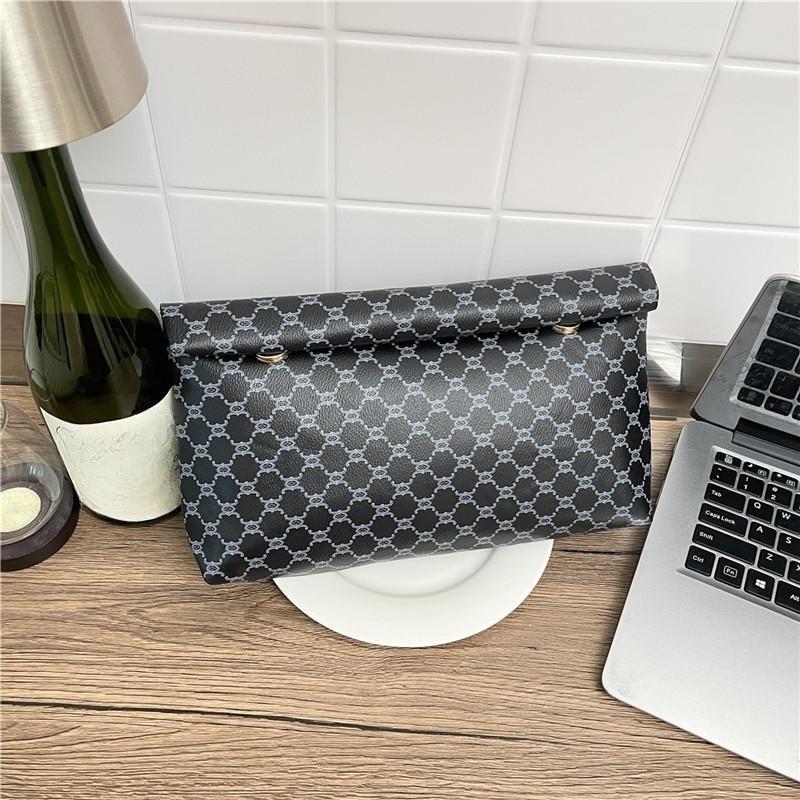 Simple and Stylish Large-capacity Luxury Portable Makeup Organizer Handbag Bag