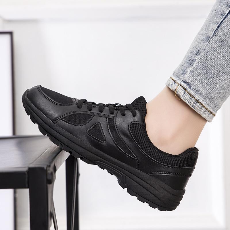 Training Shoes Breathable Sports Shoes for Mountain Climbing and Running