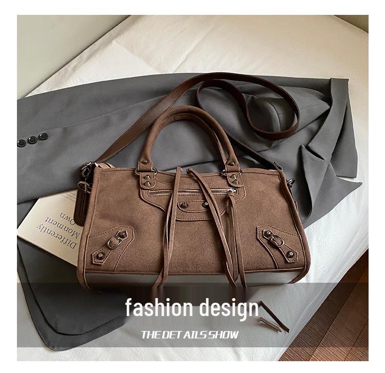 Trendsetting Matte Suede Rivet Motorcycle-Style Retro Crossbody Bag 2025: Large Capacity Handbag
