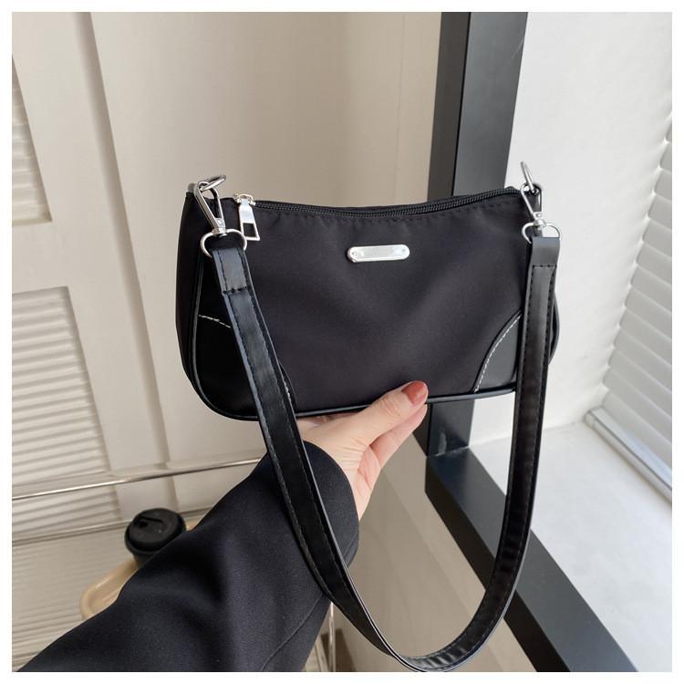 Stylish 2033 Winter Fashion Bag For Women Street Fashion Canvas Shoulder Bag