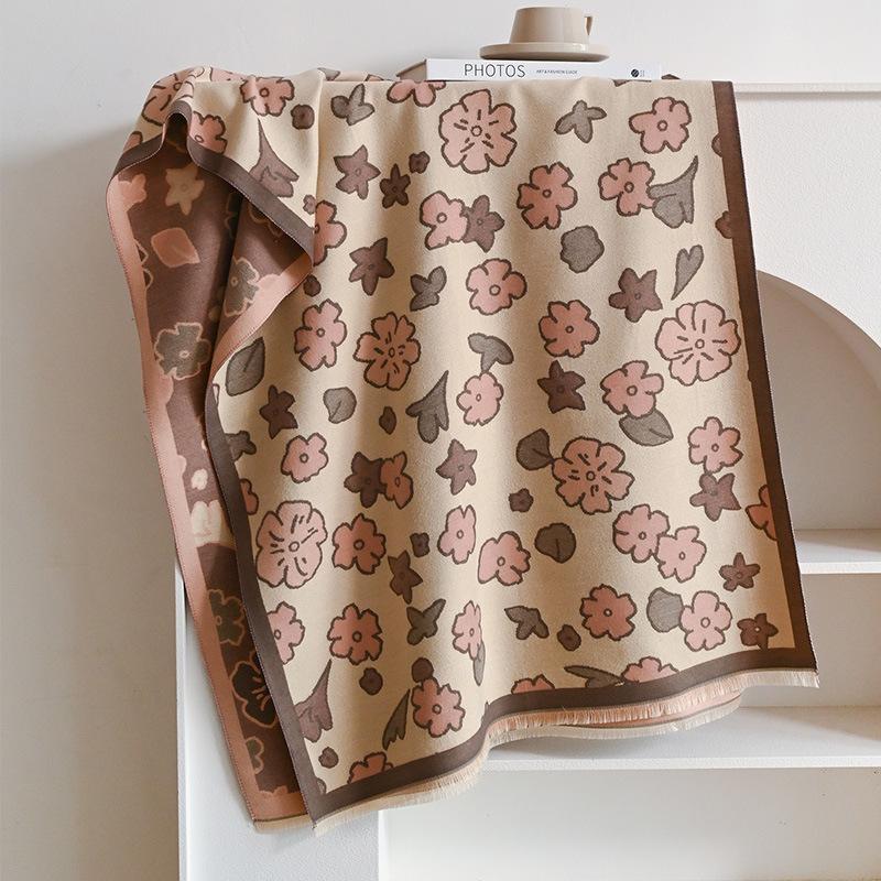 Japanese and Korean cherry blossom flower print sweet and fresh ladies imitation cashmere warm scarf cream sweet girl shawl