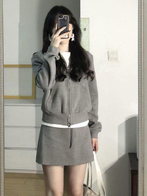 2026 Spring/Autumn Women's Retro Grey Hoodie & Skirt Set, Slim Fit Two-Piece Collection