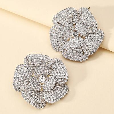 Brincos grandes de strass com flores de metal doce românticos e florais para mulheres, joias de festa de casamento de fadas com design de luxo e tendência