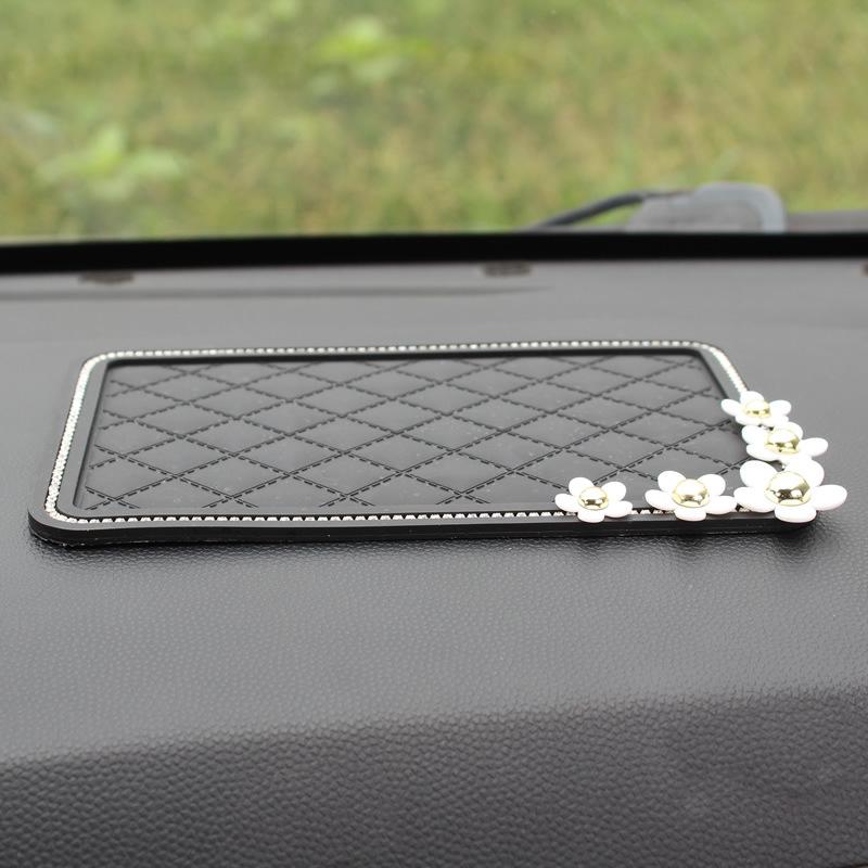 Diamond Mountain Camellia Carter Circuit Anti-Slice Cathema Creative Jewelry Silicon Car Products