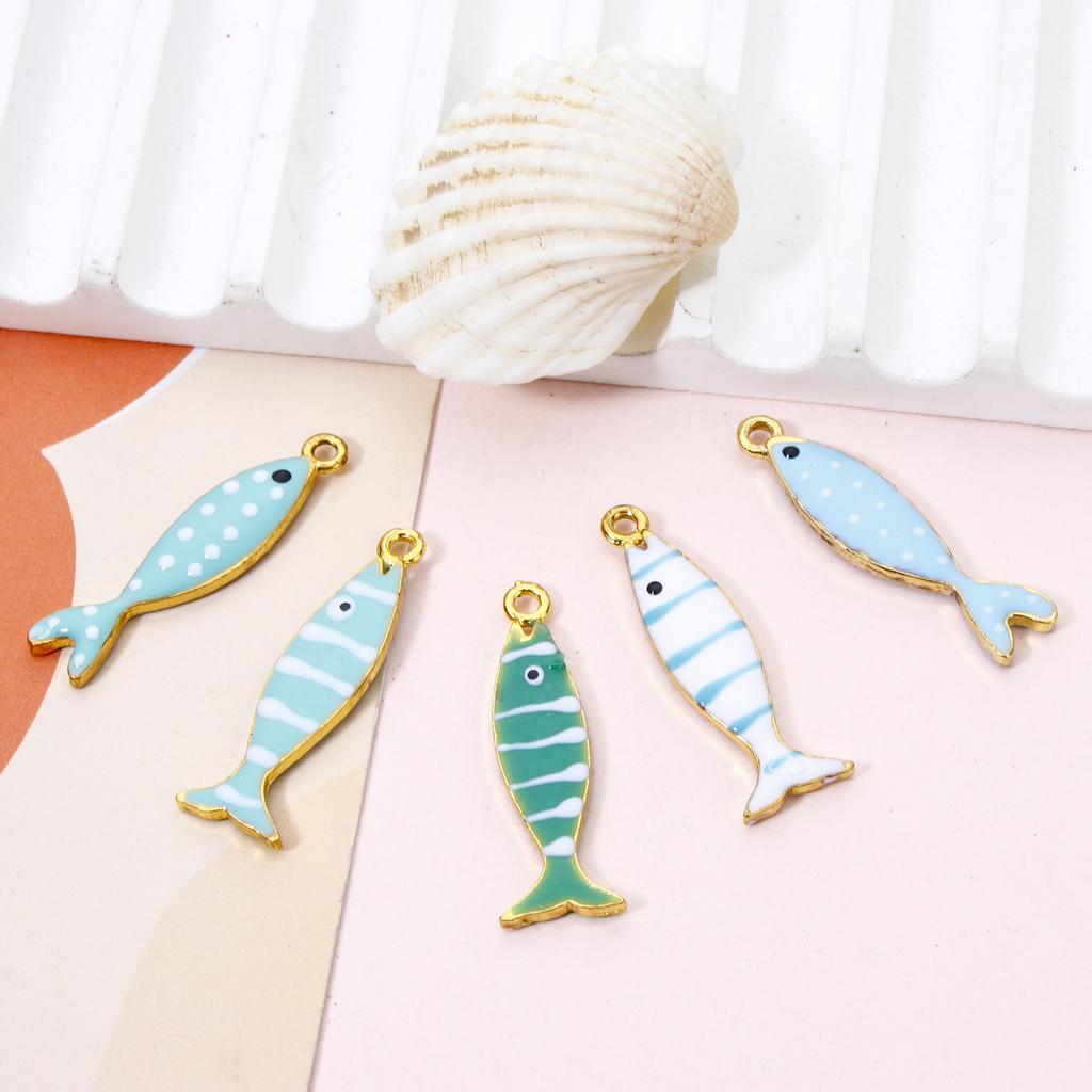 5pz Pesce Blu Verde Smaltato Paillettes Ciondoli Lega a Base di Zinco Animali Ciondoli DIY Collana Orecchini per Donne Componenti per Gioielli