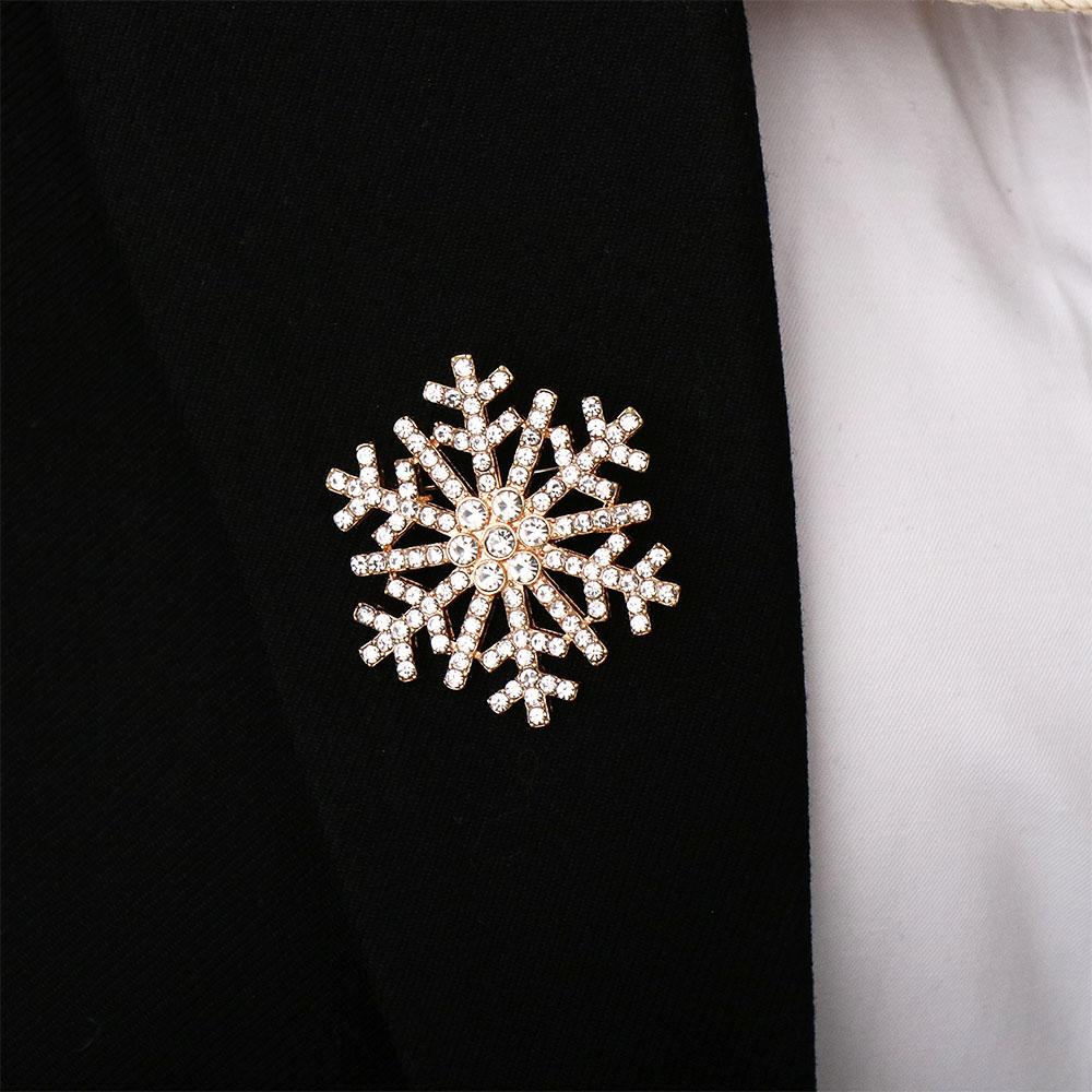 Zinc Zinc Zinc Alloy Creative Snowflake Brooch Zircon Temperament Decoration