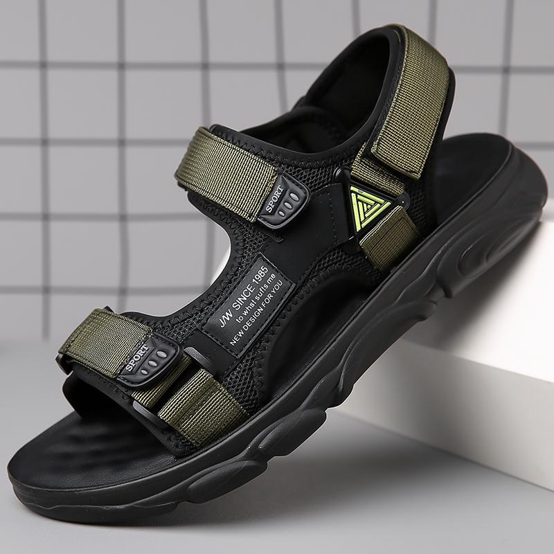 Fashion Classic Green Men's Brand Comfortable Anti Slip Water Wading Beach Shoes Summer New Men's Breathable Soft Soled Roman Sandals