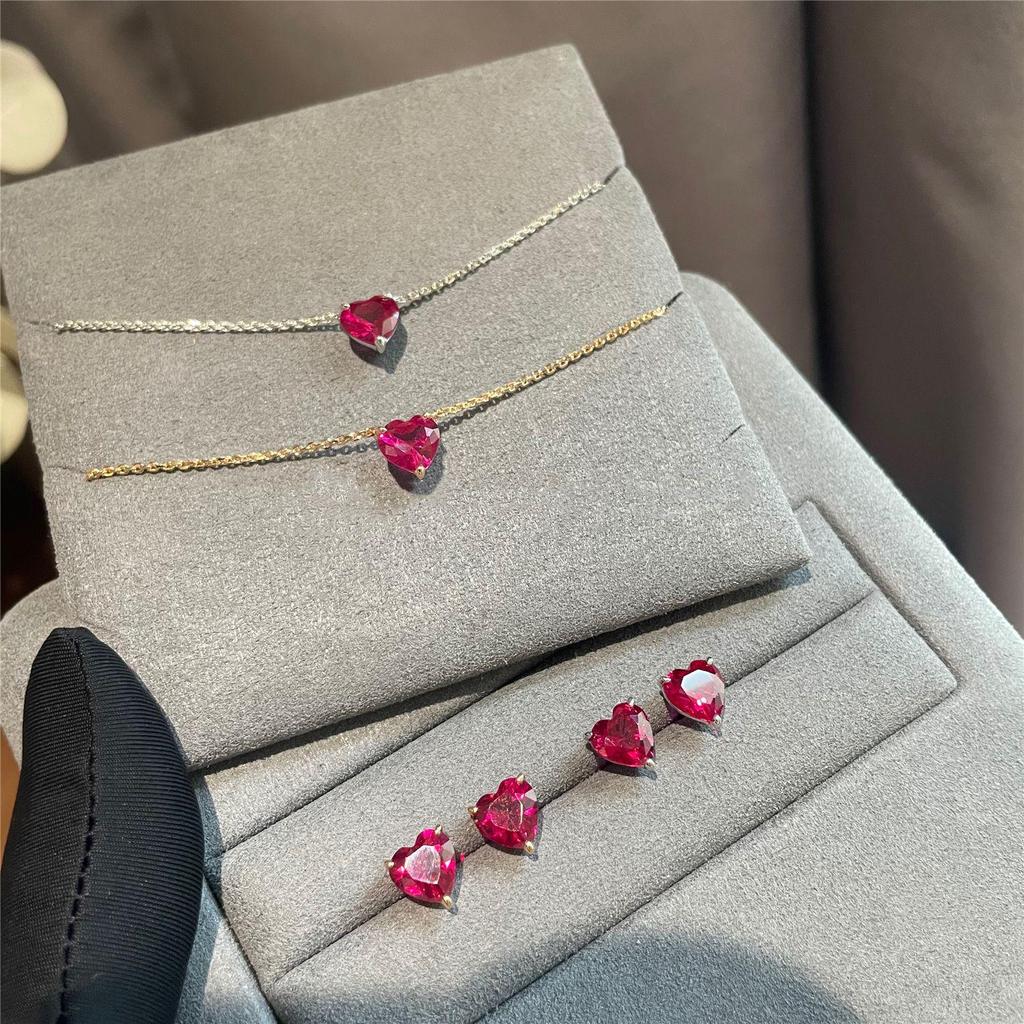 S925 Silber & 14K vergoldet Minimalistische Halskette mit rotem Korund für Damen - Japanischer & Koreanischer Stil.