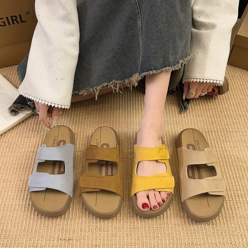 Thick-soled slippers for women to wear summer new models with skirts fashionable soft-soled beach cool slippers