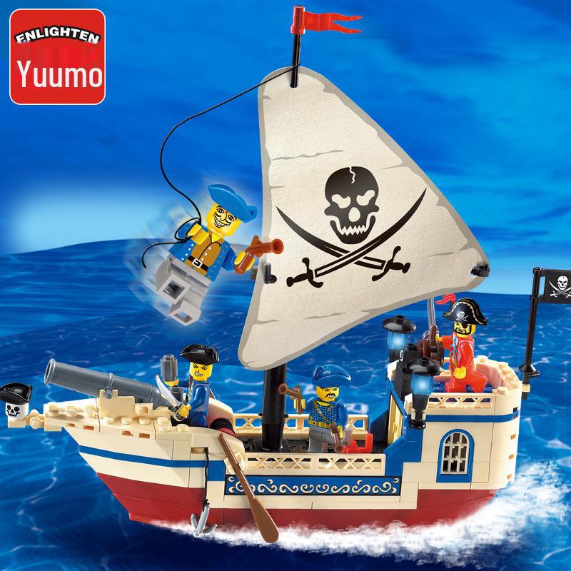 

Конструкторы Пиратский корабль Pearl - Совместимы с Lego для детей 304 pieces, Caribbean Pirates Ship model жемчужный