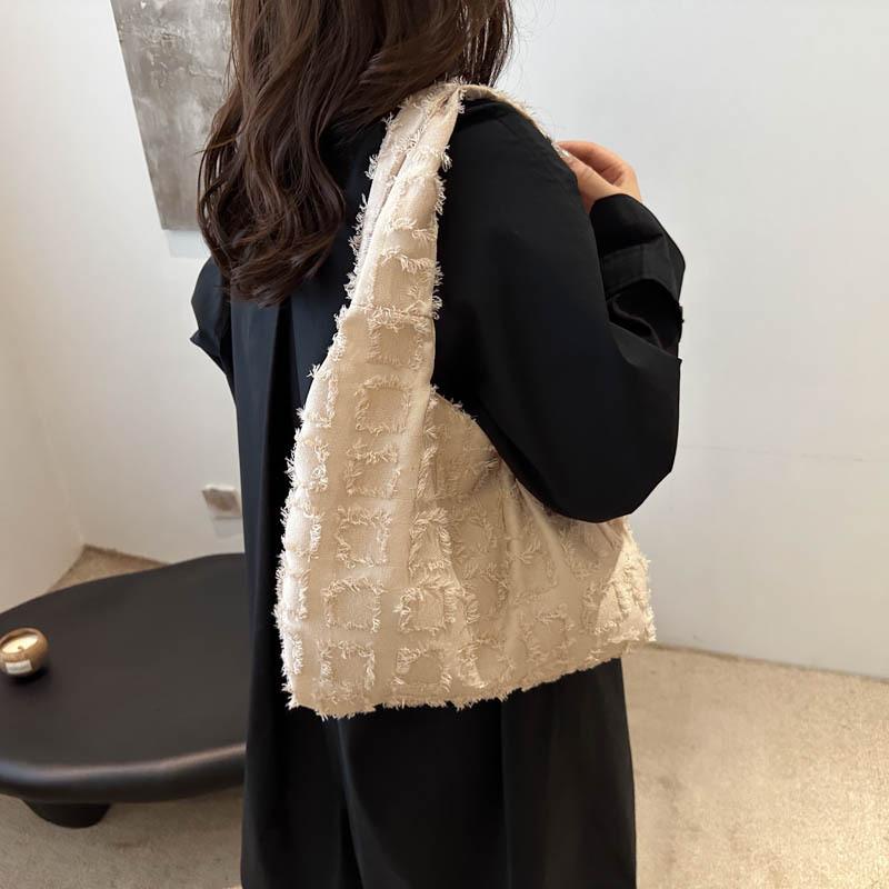 Fashionable Canvas Tote Bag For Women With Stylish Quilted Design And Versatile Colors