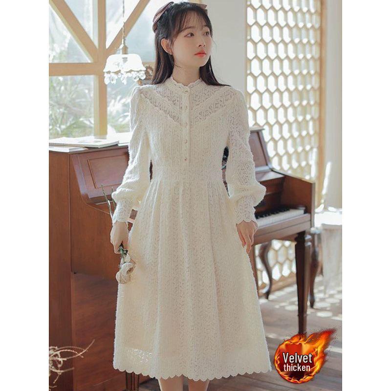 Women's Mid-Length Fleece-Lined French Lace Dress: Ideal for Petite Figures in Autumn & Winter