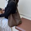 Large-capacity tote bag, women's Korean version, high-end sense, trendy commuting, simple and versatile shoulder bag.