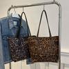 This Year, the Super Fire Leopard Print Tote Bag Women's 2025 New Versatile Autumn and Winter Large-capacity Student Class Shoulder Commuting Bag