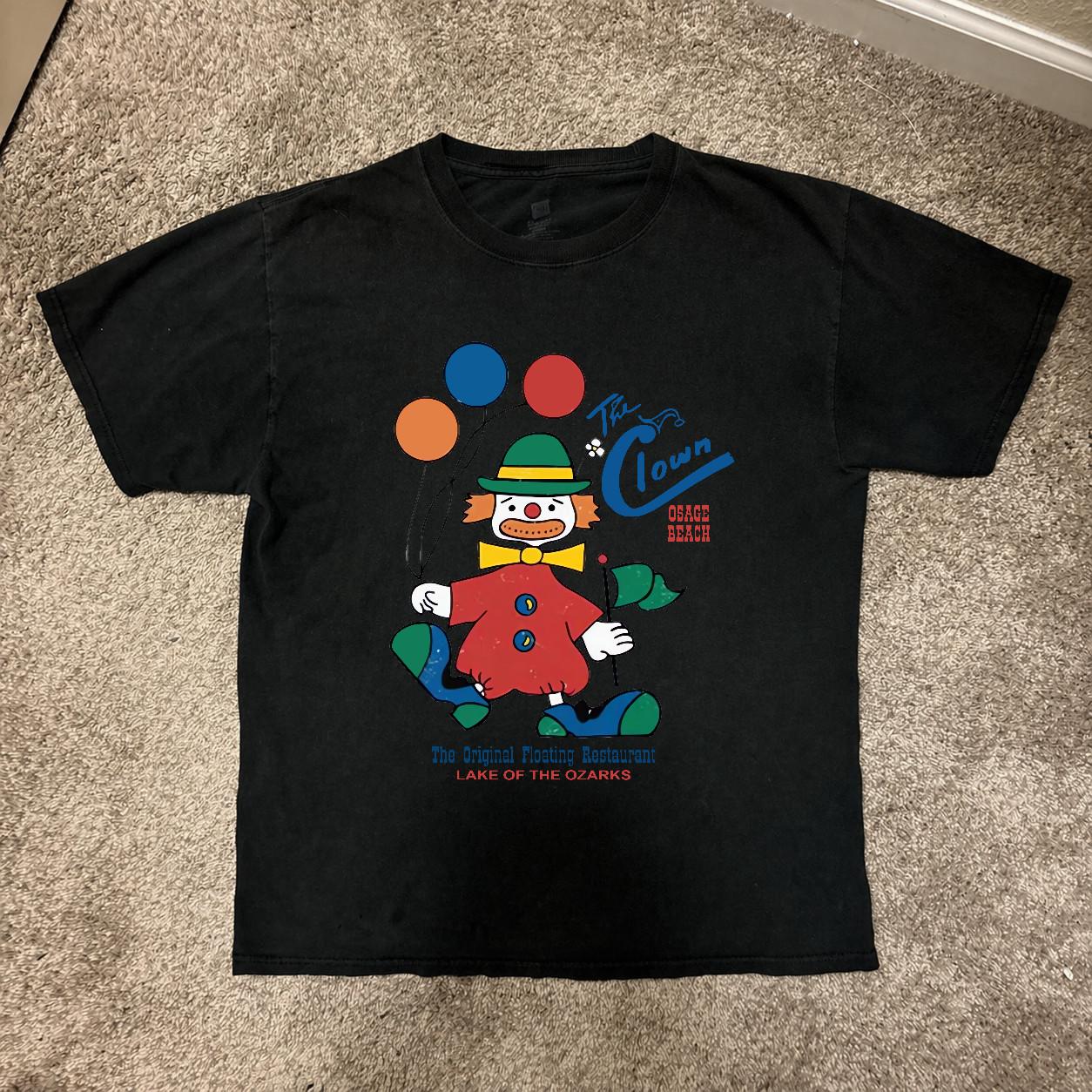Unisex Retro Clown Floating Restaurant Lake of the Ozarks T-Shirt S разноцветный