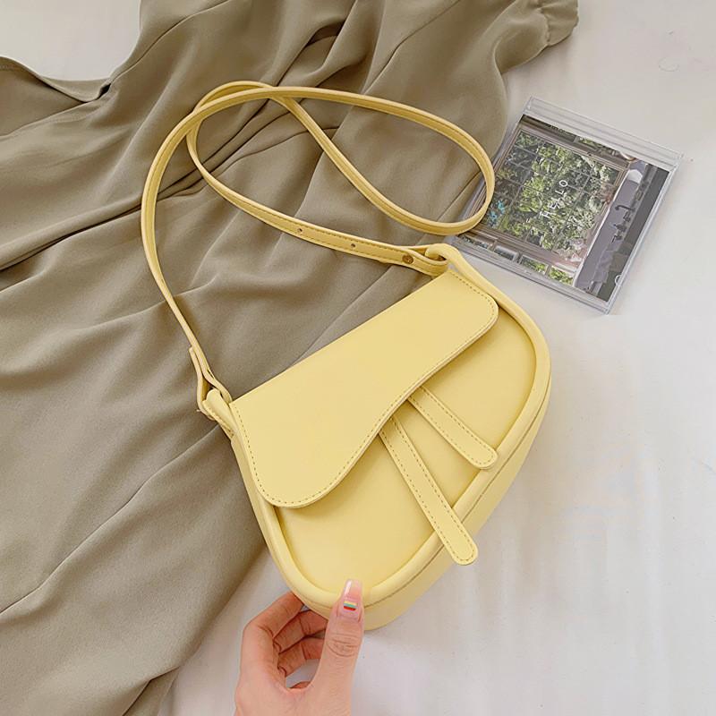 Trendy Retro Shoulder Bag With Car Line Stitching Detail