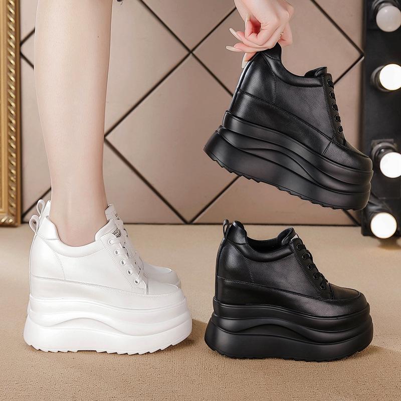 Scarpe Bianche da Donna con Zeppa Nascosta e Suola Spessa - Sneakers Stringate alla Moda Stile Coreano Primavera 2026 Vera Pelle