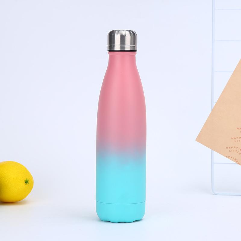 Nový vakuový hrnek z nerezové oceli 304 Dvouvrstvá vakuová gradientní láhev na colu Jednoduchá venkovní sportovní konvice