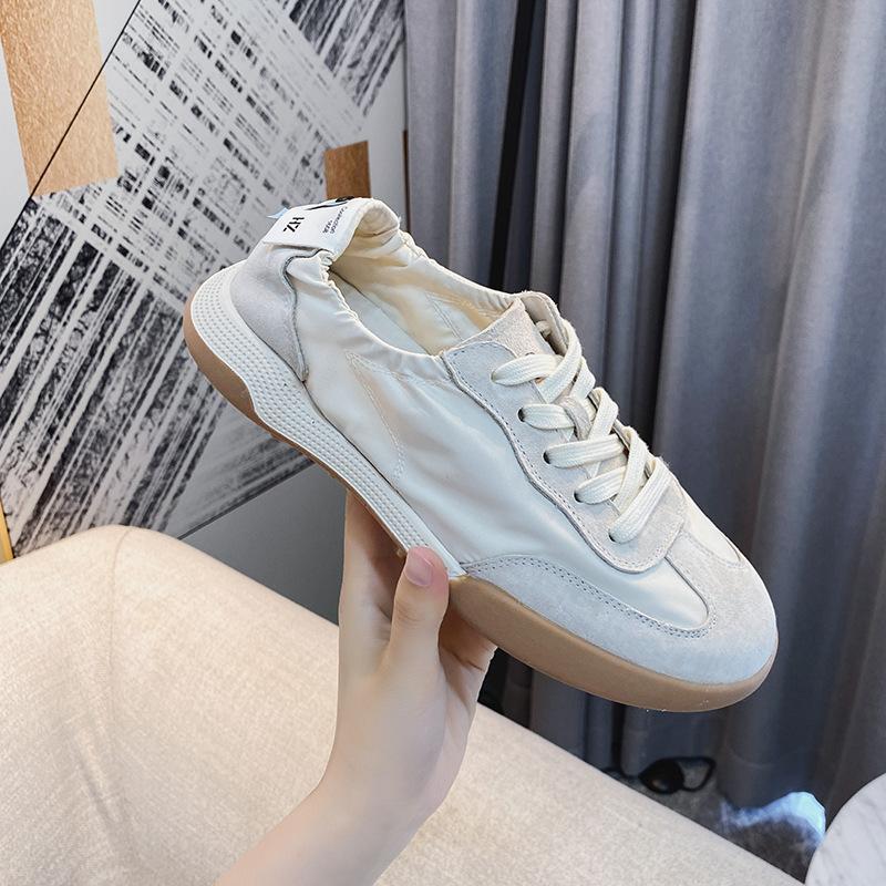 Grape Mom~ Su Yinyin has the same 2025 spring new soft glutinous leather casual sports Forrest Gump white shoes for women