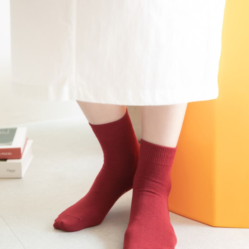 

SNOOZY Cotton Middle Socks - Burgundy FREE