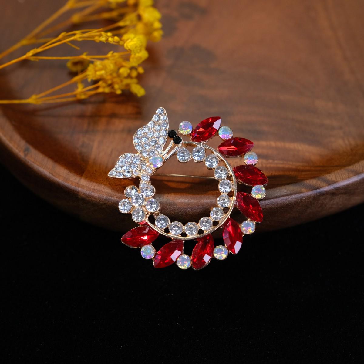 

Елегантна брошка зі стразами: Високоякісна японська та корейська мода кришталева шпилька для шарфа для жінок