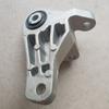 For Volvo Hydraulic Oil Engine Engine Bracket V60 S60 S80 XC60 V70 2011 2012 2013 2014 Support Frame Gear Drive 31262714 1.6T
