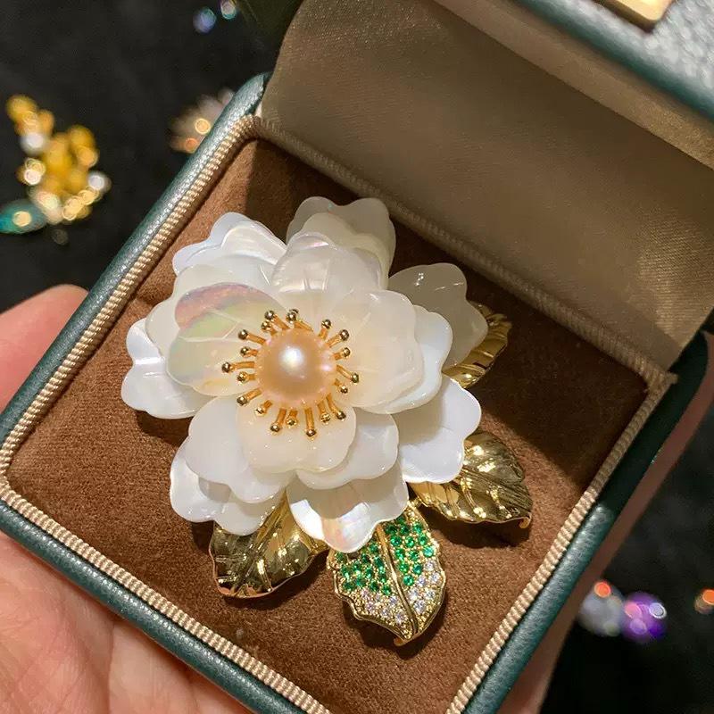 Bo Xin Yun Handmade Pearl Shell Peony Brooch – Elegant Luxury Accessory for Women