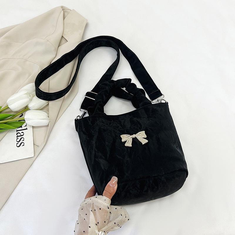 

Корейская трендовая сумка-сумка женская новая модная нишевая сумка-ведро повседневная эстетическая индивидуальная сумка-мессенджер через плечо чёрный