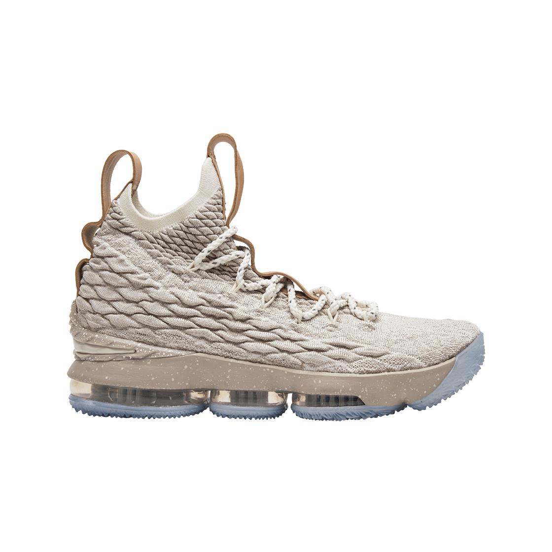 

Nike Lebron 15 Ghost 270