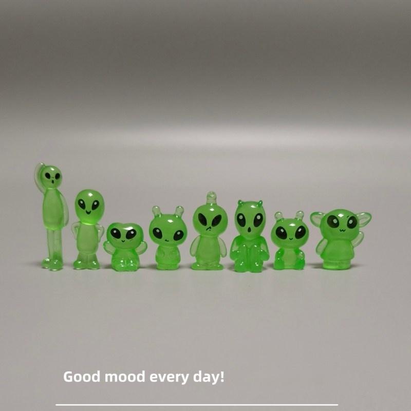 8 шт. Милые светящиеся в темноте фигурки инопланетян, светящиеся фигурки призраков и эльфов, мини-фигурки для настольного ландшафта, рельефные украшения для успокоения настроения