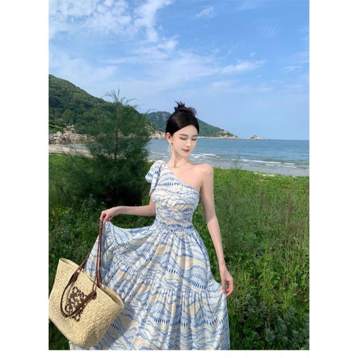 Thailand Travel Photo Slanted Shoulder Dress Niche Design Temperament Waist Skirt Sanya Vacation Beach Dress
