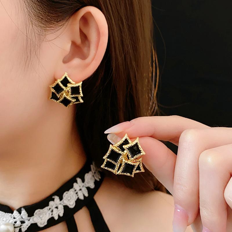 Black White Enamel Square Stud Earrings for Women Vintage French Drip Oil Double Layer Earrings Irregular Geometric Jewelry Gift
