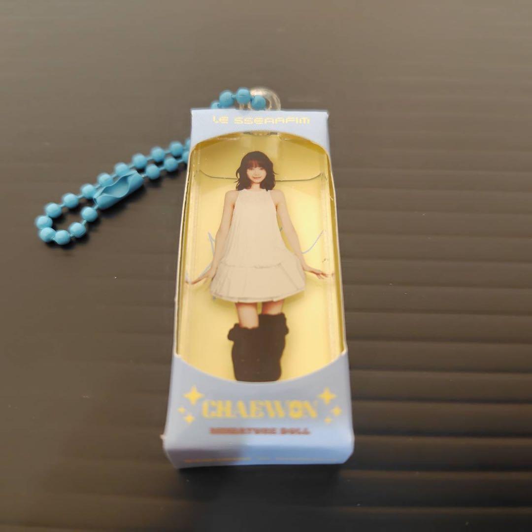 [Б/У] LE SSERAFIM Чевон dicon popup миниатюрный брелок